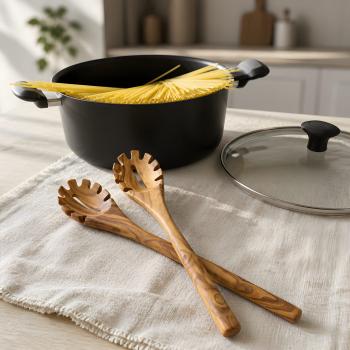 Spaghetti Löffel aus Olivenholz